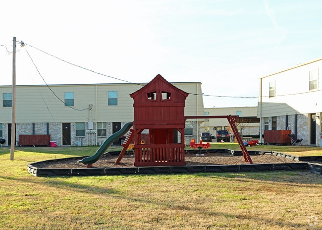 Building Photo - Crestmoor Park South