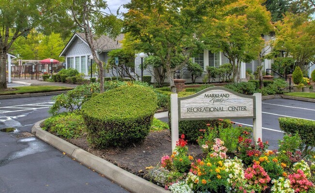 Building Photo - 3-Bed 2-Bath Condo in Mountlake Terrace