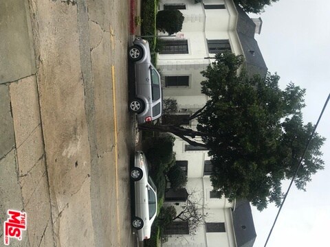Foto del edificio - 3966 W 7th St
