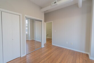 1514 W Girard Ave photo'