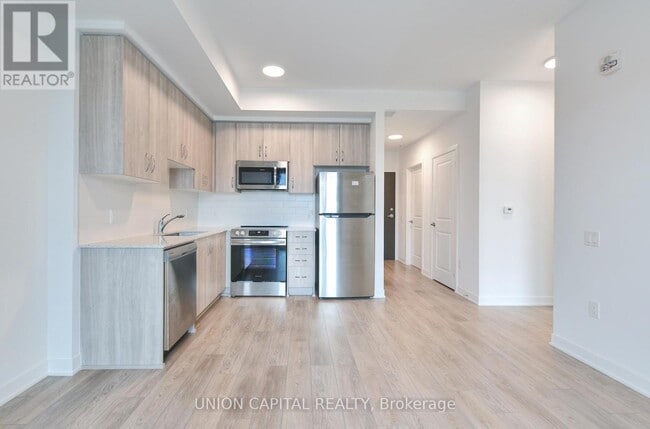 Building Photo - 385 Arctic Red Dr