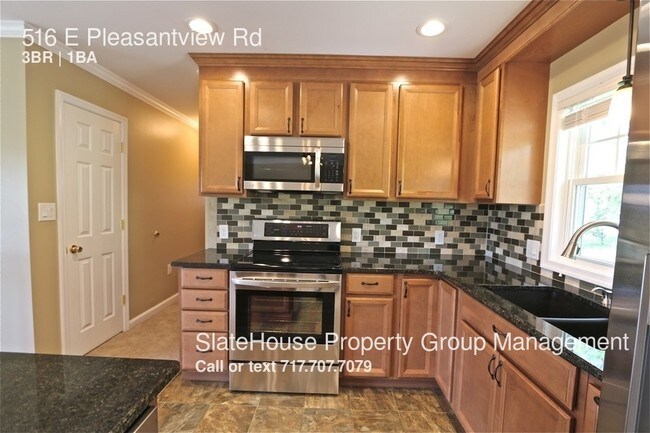 Building Photo - 516 E Pleasantview Rd