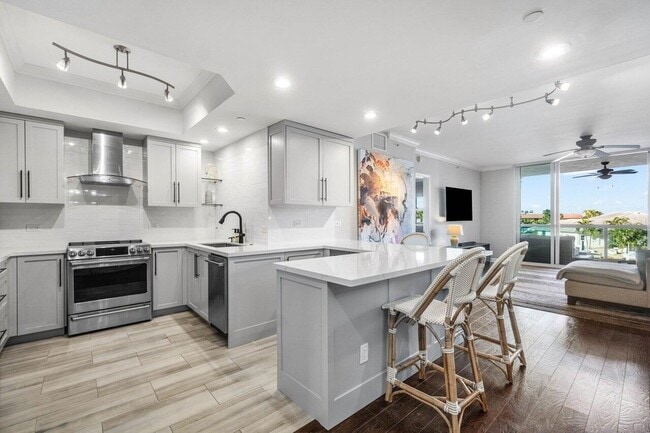 Photo - 2650 Lake Shore Dr Apartment