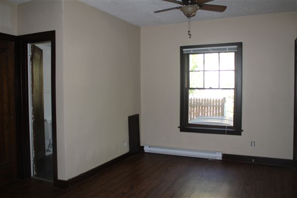 Building Photo - 427 Grove St