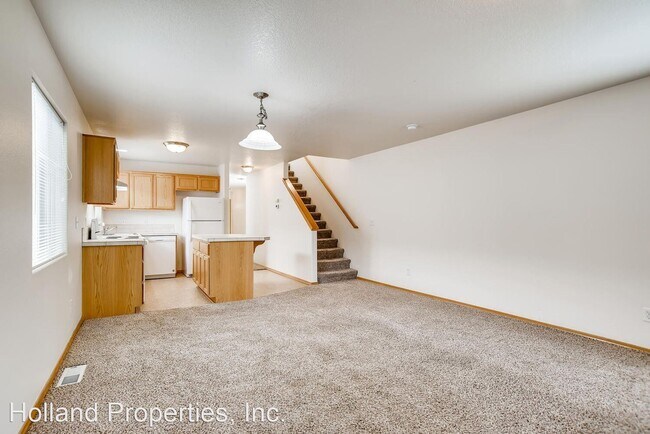 Building Photo - 3 br, 2.5 bath House - 8217 SE 45th Ave.