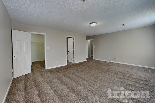 Building Photo - 9546 Gull Lake Dr