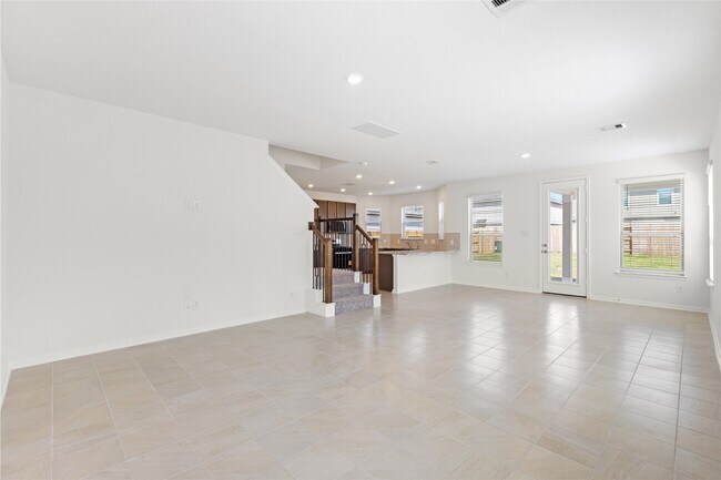 Foto del edificio - 22834 Magnolia Rd