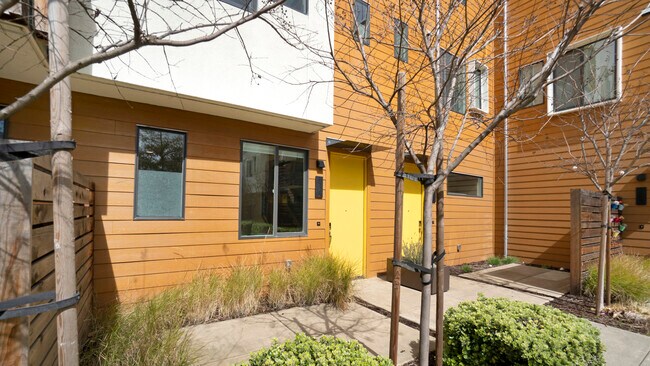 Building Photo - 1425 Prescott St