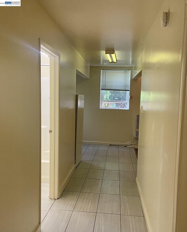 Foto del edificio - 16845 Robey Dr