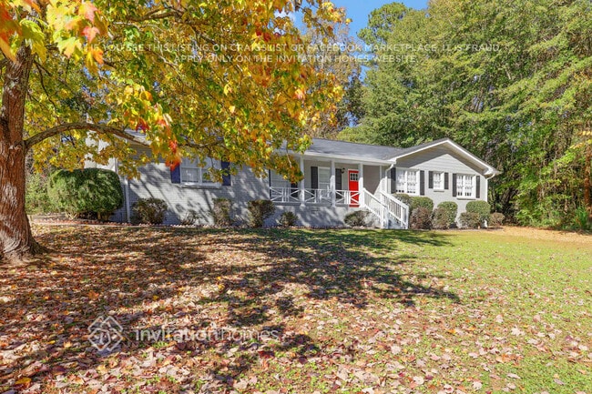 Building Photo - 2865 Castle Dr SW