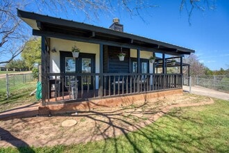 Building Photo - 758 Sandy Mountain Dr