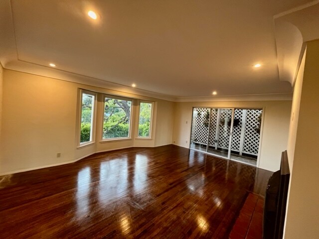 Foto del edificio - 8967 St Ives Dr