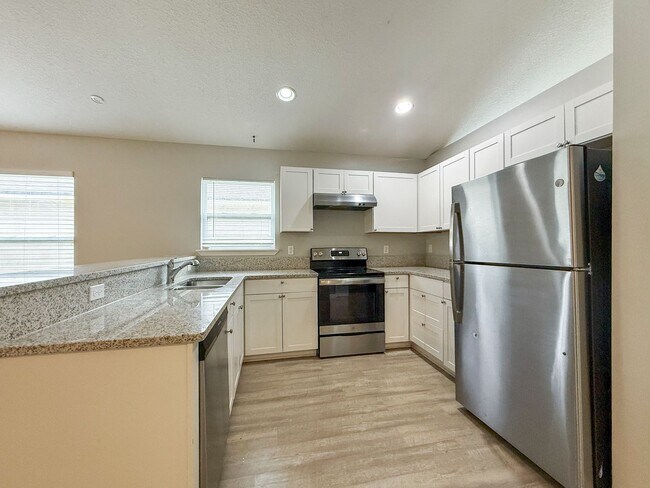 Building Photo - Renovated 3BR/2BA Home in Jacksonville, FL | Fenced Yard | Garage | Pets Welcome