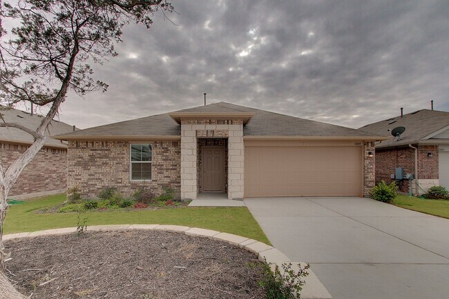 Building Photo - **Stylish Comfort Awaits: Your Perfect Pio...