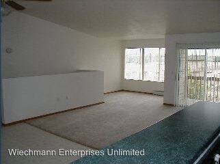 Building Photo - 1053 Stillmeadow Ln