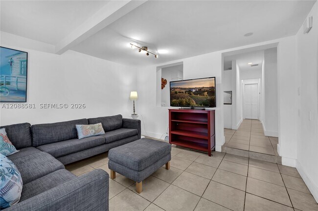 Foto del edificio - 326 SW 14th St