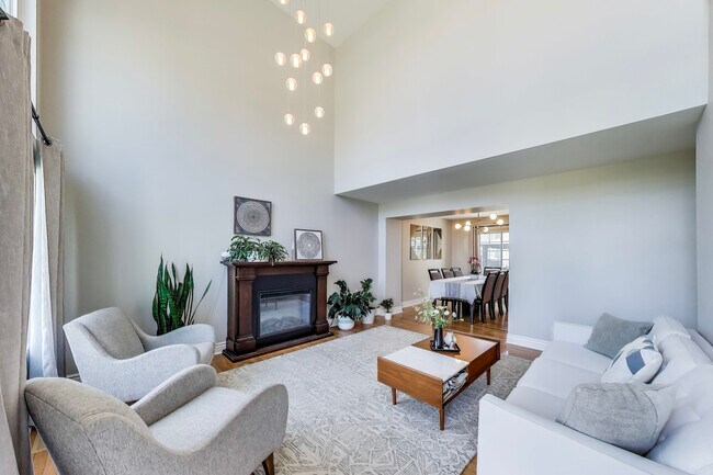 Foto del edificio - 3423 Wilkes Dr