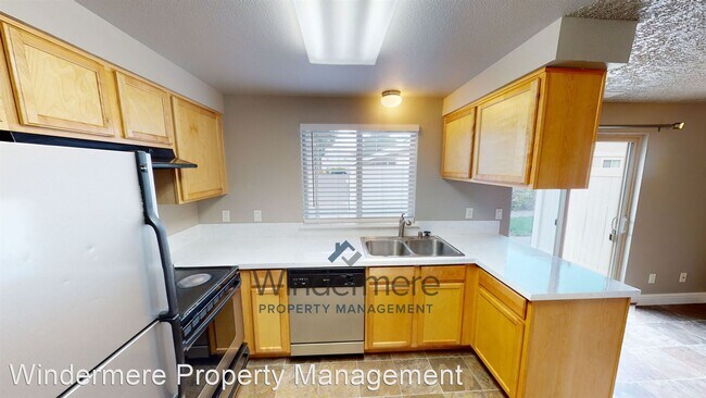 Foto del edificio - 3 br, 1.5 bath House - 1903 Melrose St