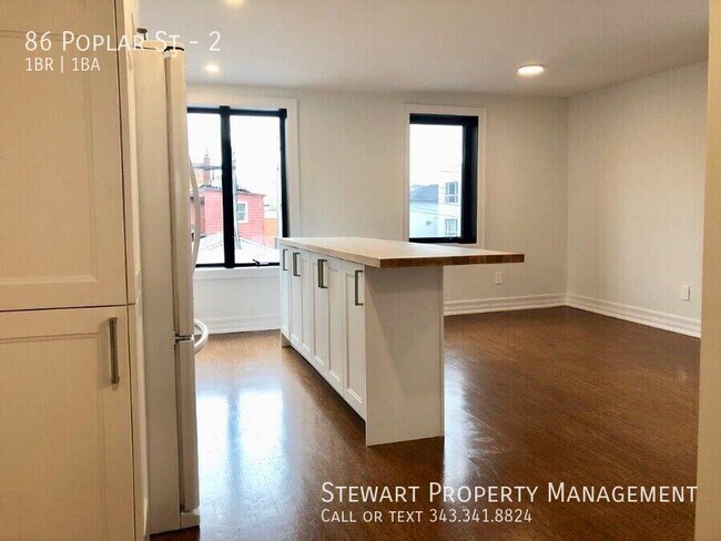Photo du bâtiment - 86 Poplar St