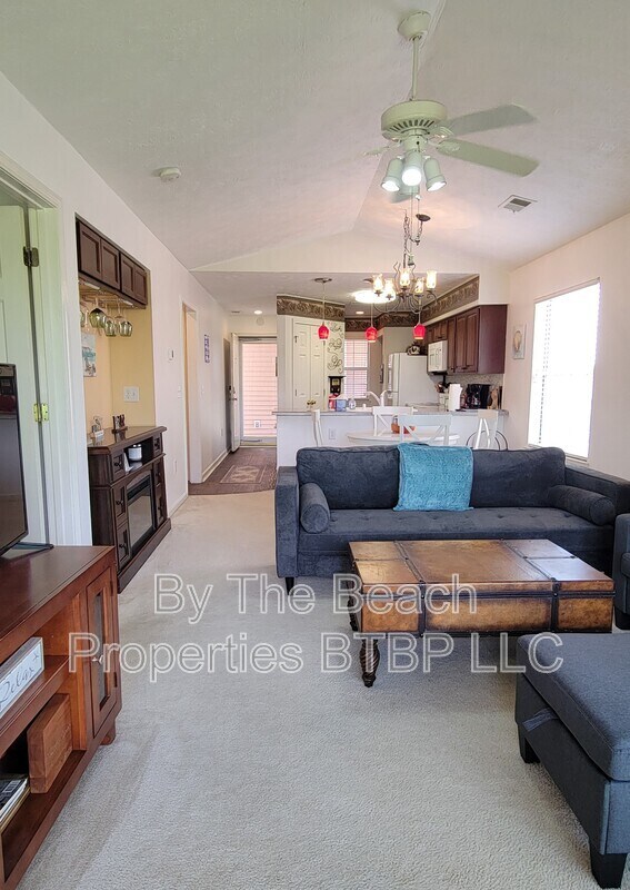 Foto del edificio - 627 Waterway Village Blvd