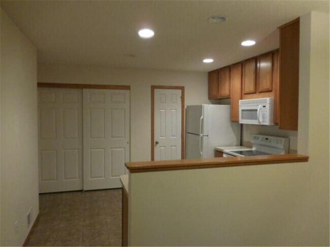 Foto del edificio - 4880 149th St N