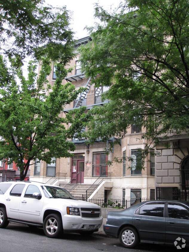 Foto del edificio - 273 Quincy St