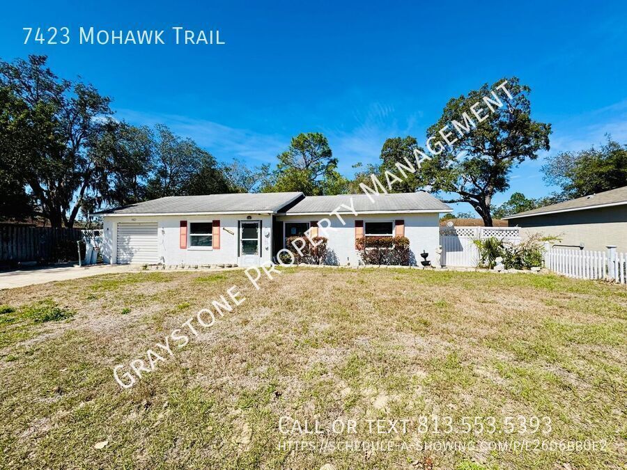 Primary Photo - Newly Renovated 3/2 Home with New Flooring...