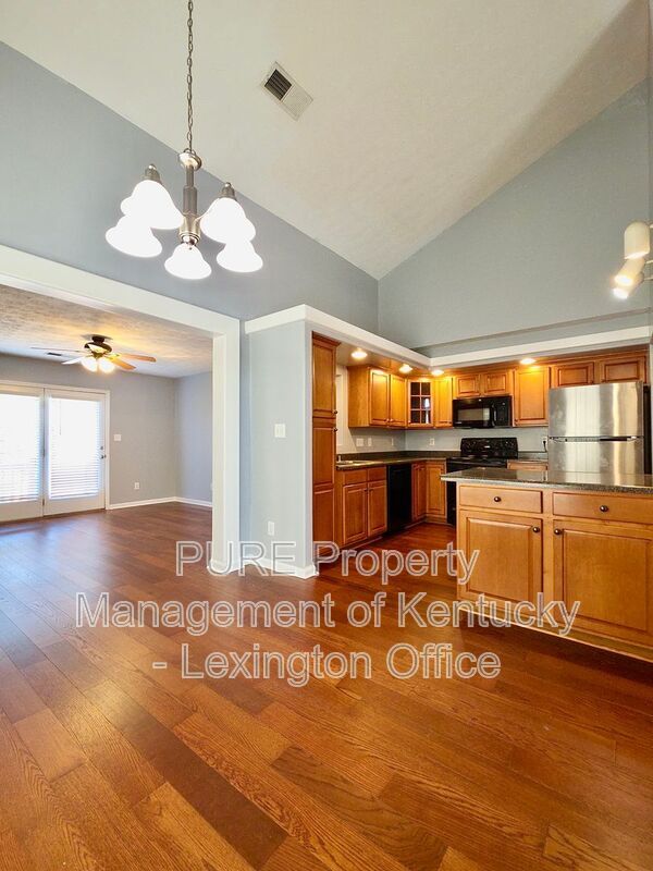 Foto del edificio - 573 Green Valley Dr