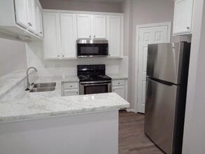 Building Photo - 12565 Melville Dr