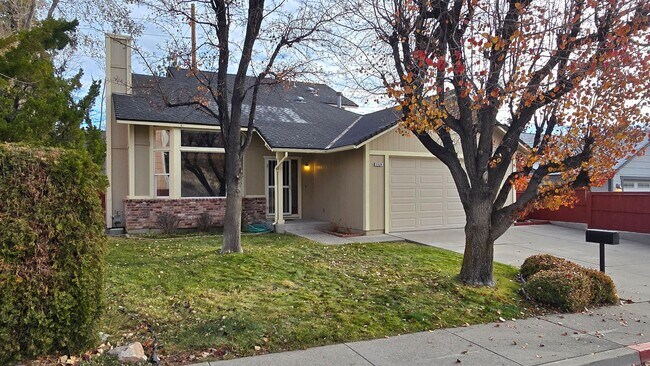Foto del edificio - Wonderfully Charming NW Reno Home – Move-In Ready!