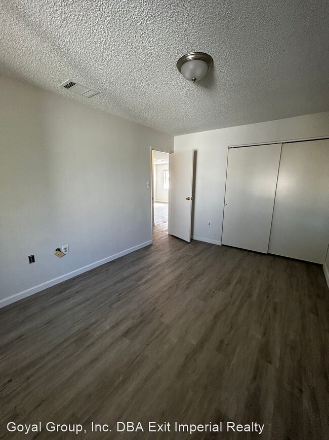Building Photo - 2 br, 1 bath House - 1587 A. St
