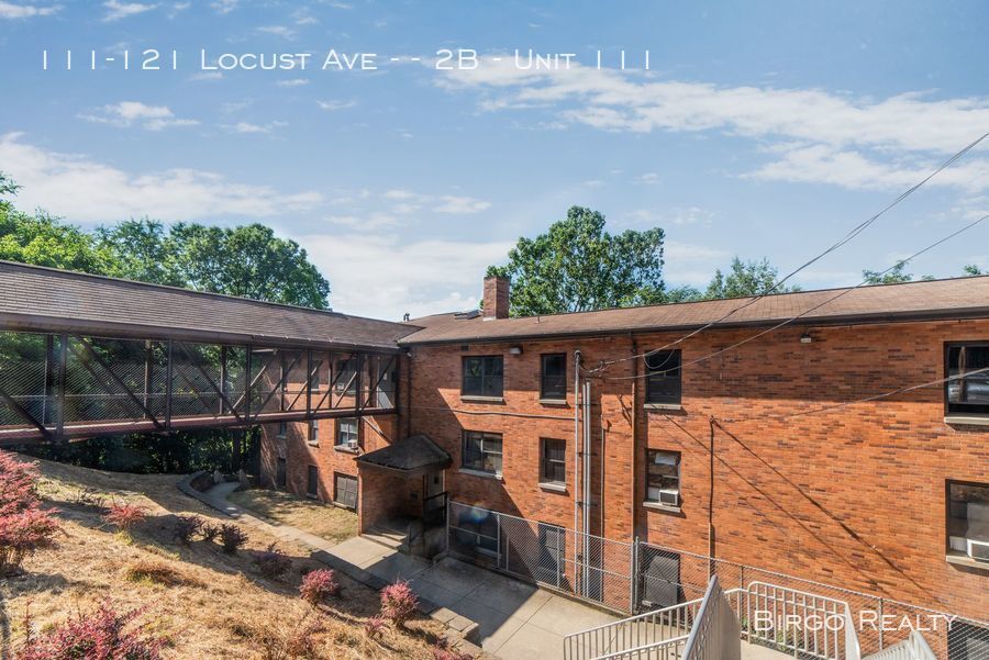 Primary Photo - 111-121 Locust St