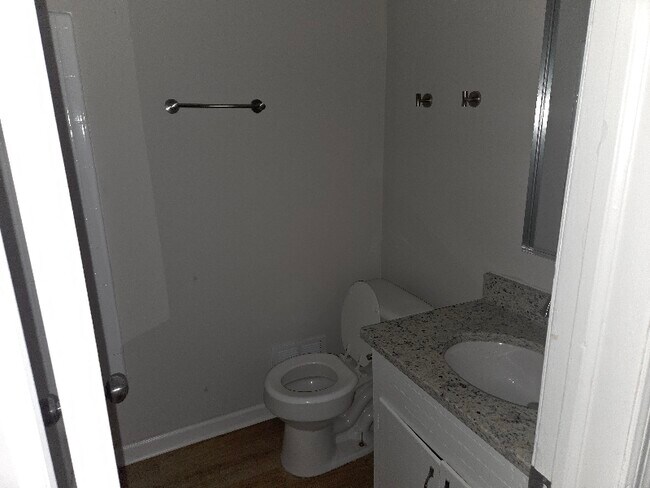 Foto del edificio - 2114 Apple Valley Rd