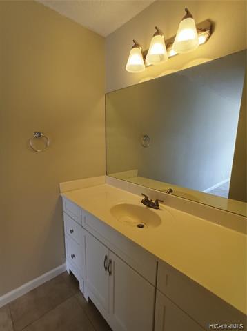 Building Photo - 46-1019-1019 Emepela Way