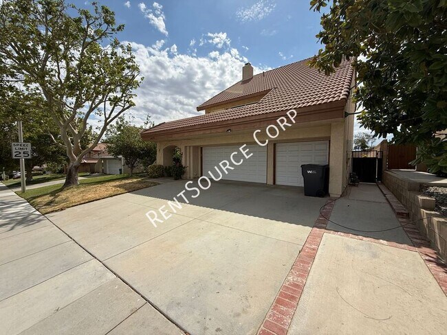 Building Photo - 40270 Homeridge Dr