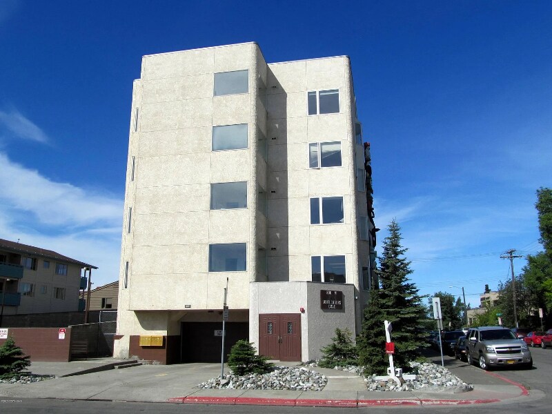 Primary Photo - 800 M St