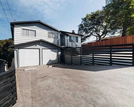 Building Photo - 1270 Tiegen Dr