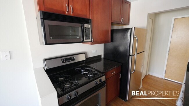 Foto del edificio - 623 W Wrightwood Ave