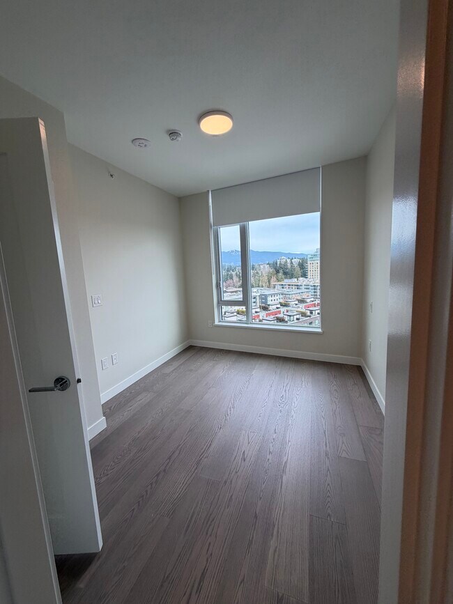 Building Photo - 6138 Birney Av