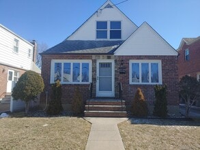 Building Photo - 86-47 Musket St