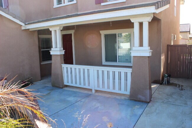 Foto del edificio - BEAUTIFUL LARGE 5 Bedrooms, 2.75 Bathrooms Home