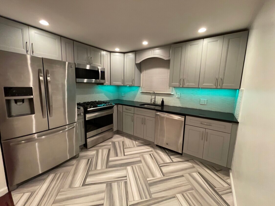 Foto principal - 2314 Strahle St