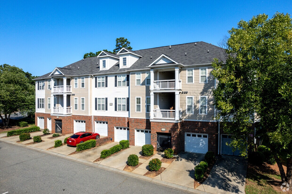 Primary Photo - 3156 Walnut Park Dr