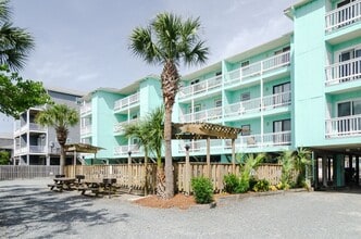 Building Photo - 1013 Carolina Beach Ave N
