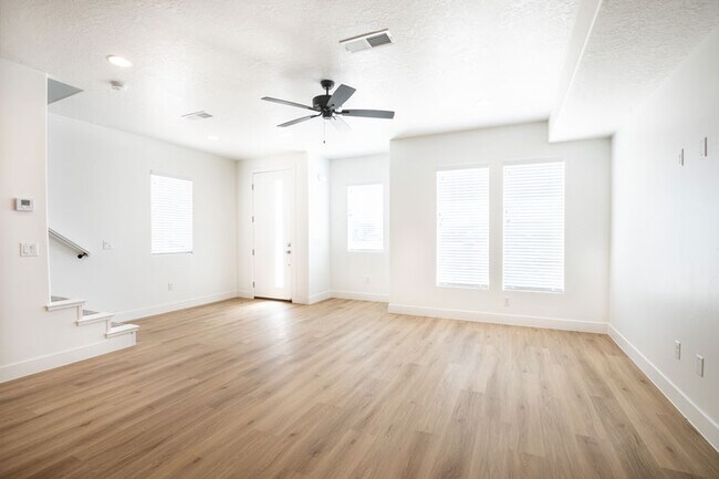 Foto del edificio - 2643 E Gray Birch Dr