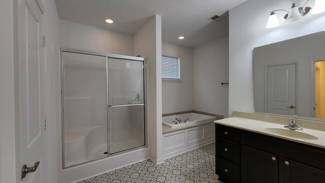 Building Photo - 4028 Trenwith Ln