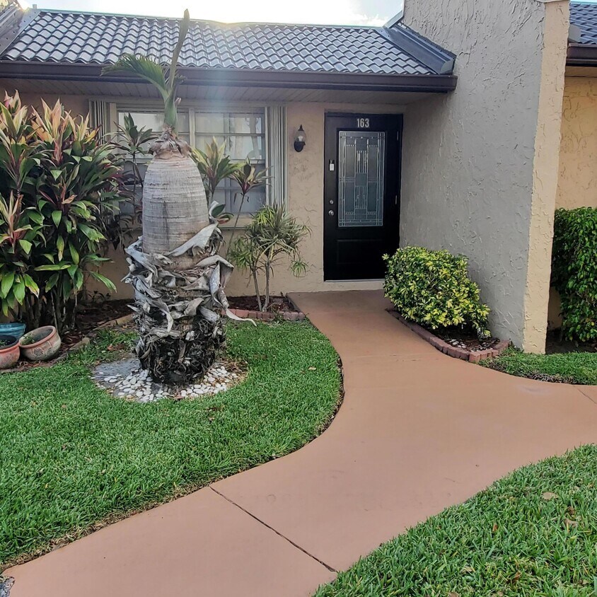 163 Lake Gloria Dr, West Palm Beach, FL 33411 House Rental in West