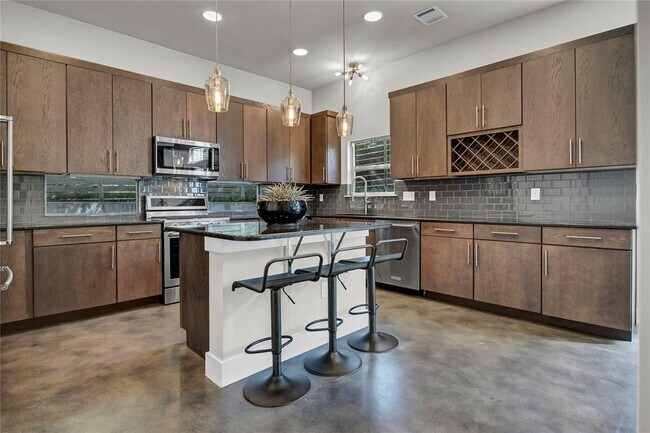 Foto del edificio - 3504 Clawson Rd