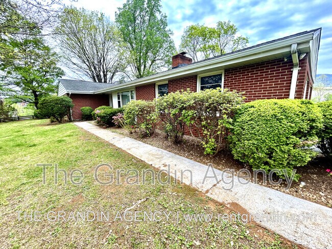 Building Photo - 4620 Cook Creek Rd