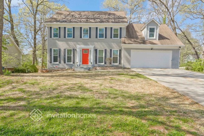 Building Photo - 141 Thornbush Trce